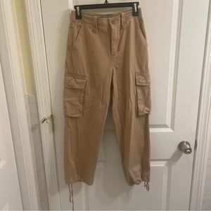 Forever 21 Women Tan Color Cargo Pants, Size: S